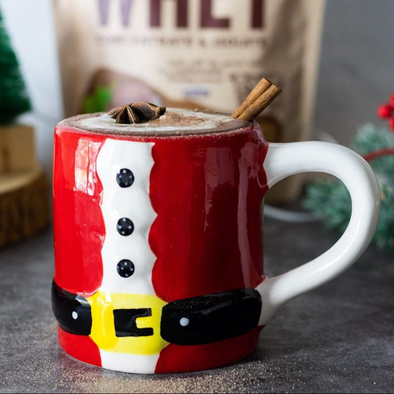 A nossa Healty Bites preparou um delicioso Chocolate Quente com Total Whey para esta quadra natalícia. Descobre a receita completa aqui | Receitas Natal GoldNutrition