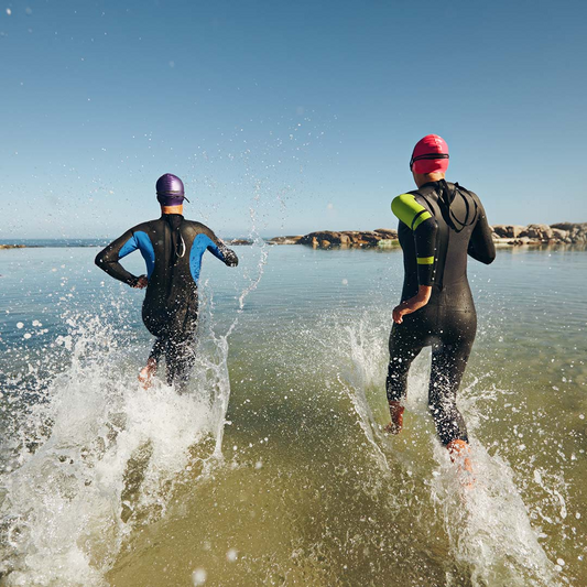 Vais começar a treinar para um triatlo e precisas de ajuda? Preparamos a pensar em num Guia para te iniciares no mundo fantástico do triatlo. | Como Treinar para um Triatlo: Guia Completo para Iniciantes | Blog | GoldNutrition